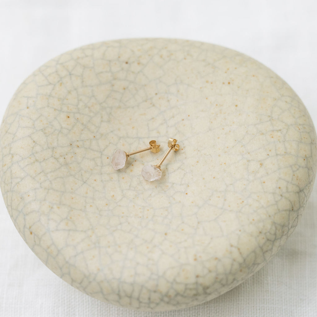 くらすこと わたしのお守り 天然石のひと粒ピアス