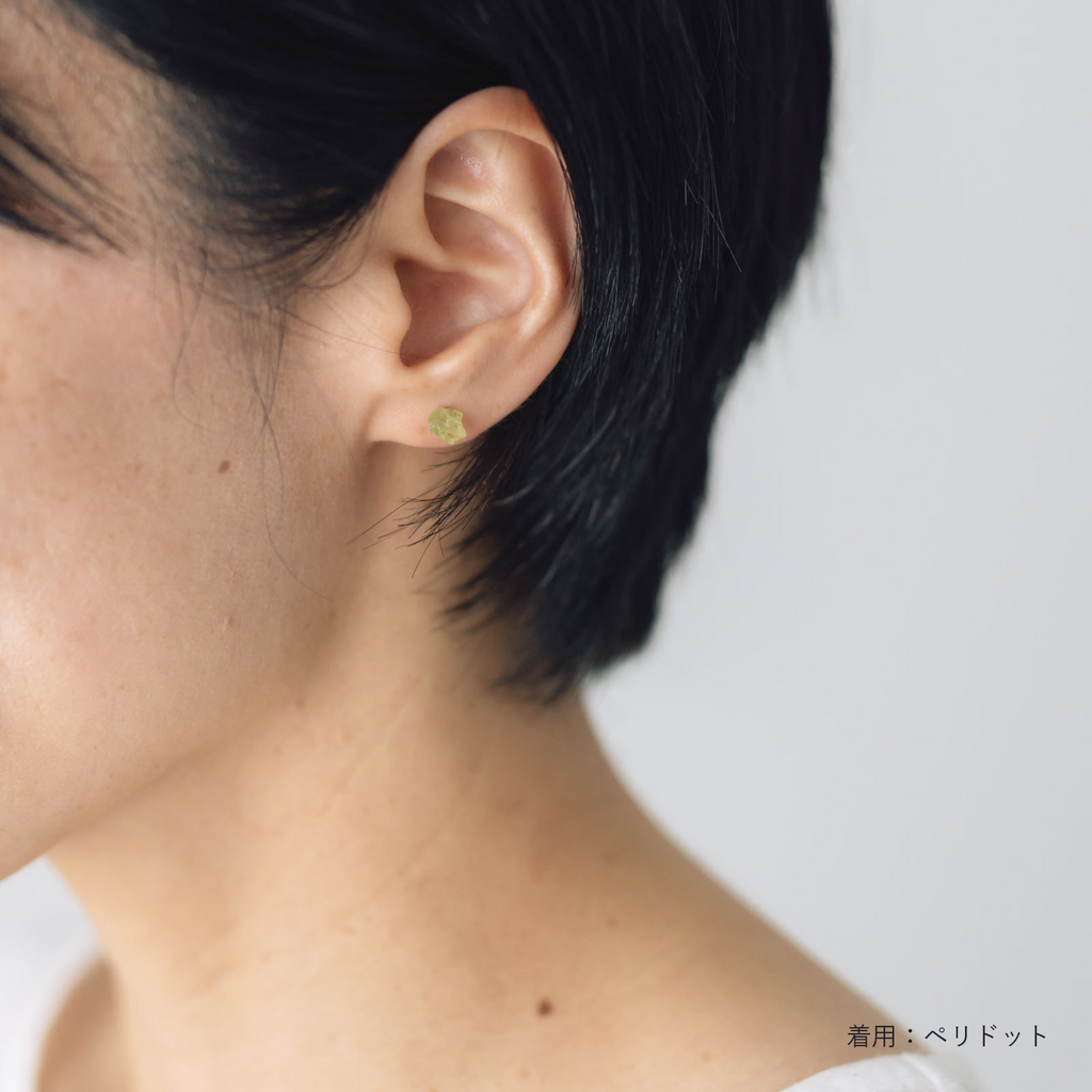 くらすこと わたしのお守り 天然石のひと粒ピアス