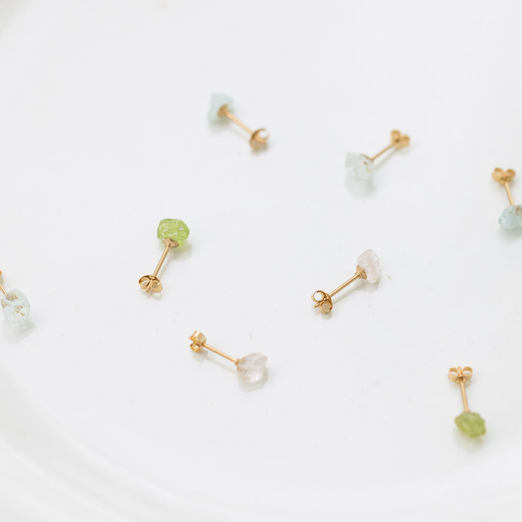 くらすこと わたしのお守り 天然石のひと粒ピアス