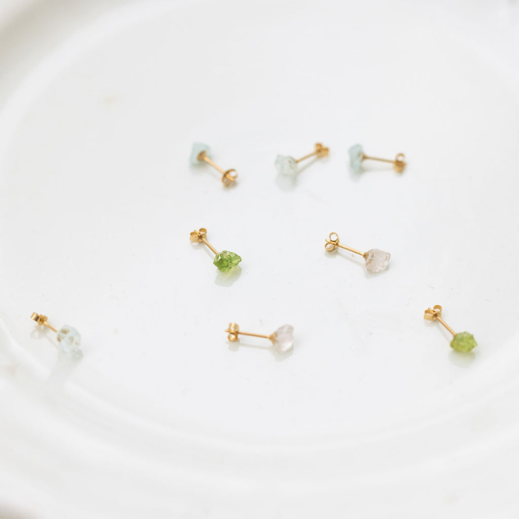 くらすこと わたしのお守り 天然石のひと粒ピアス