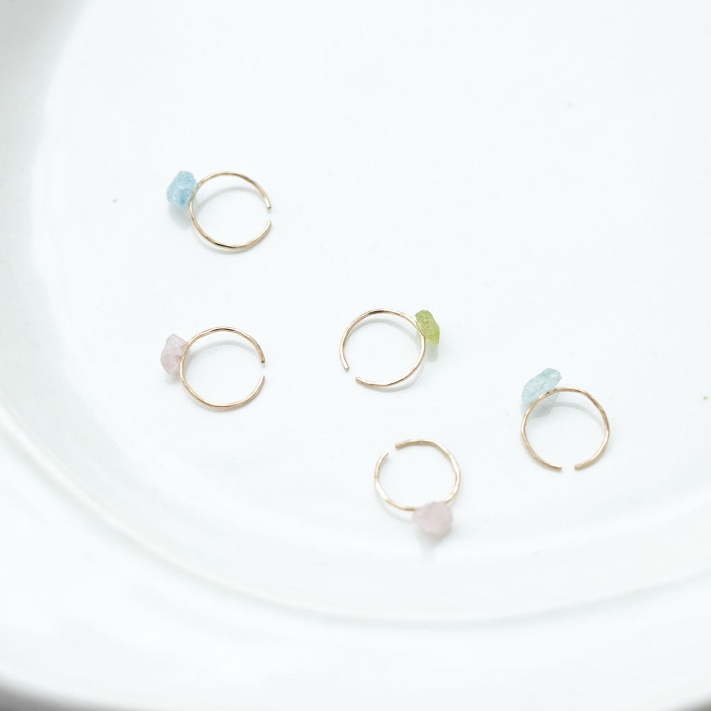 くらすこと わたしのお守り 天然石のひと粒イヤーカフ