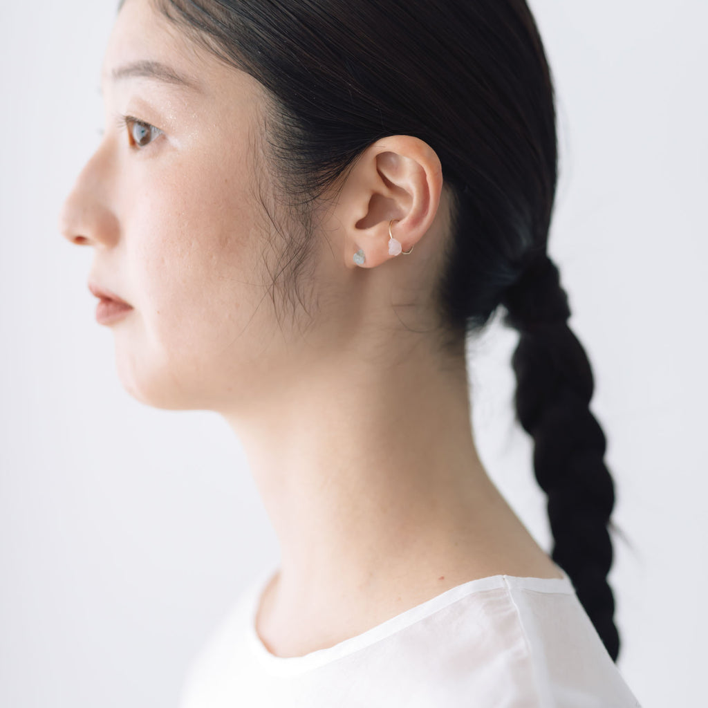 くらすこと わたしのお守り 天然石のひと粒イヤーカフ