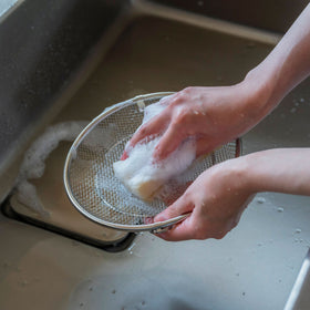 すっきり暮らす盆ざる 持ち上げフック付