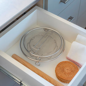 すっきり暮らす盆ざる 持ち上げフック付