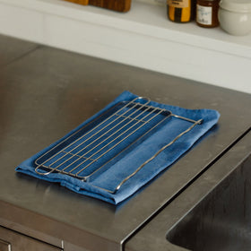 すっきり暮らすジャグボトルスタンド