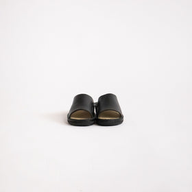 NAOT CECILIA マットブラック