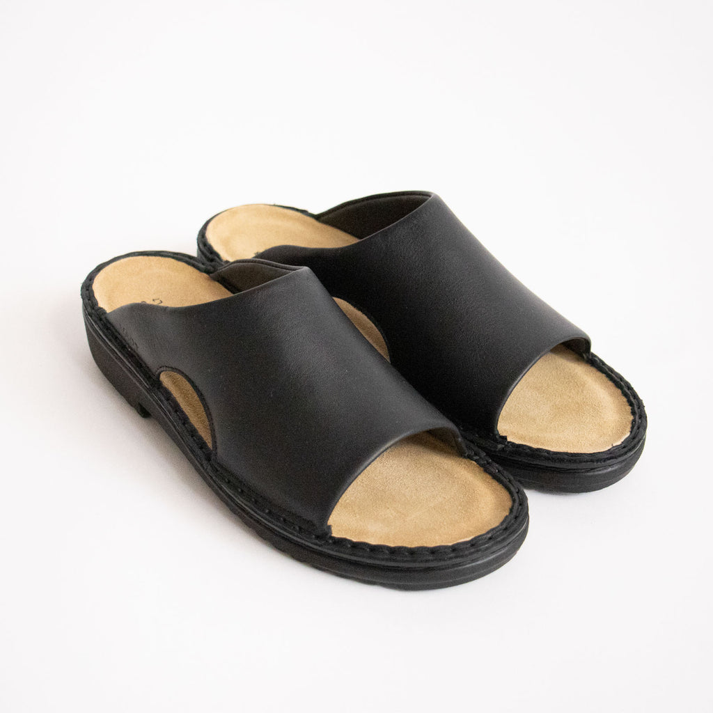 NAOT CECILIA マットブラック