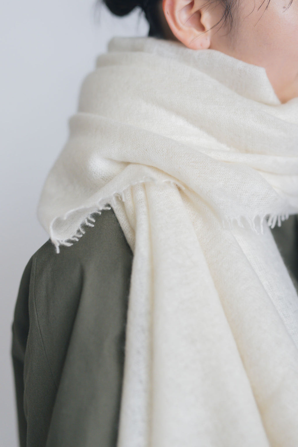 odnu CASHMERE FELTED STOLE