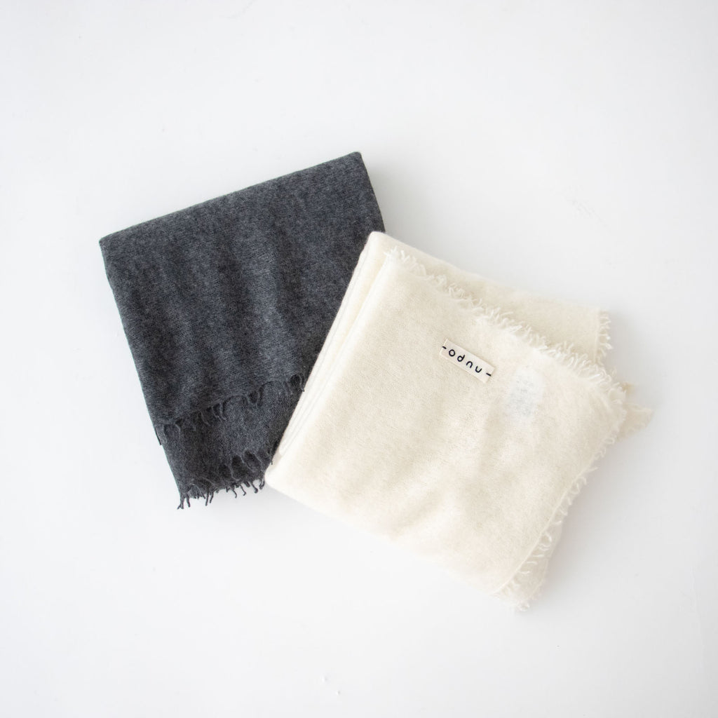 odnu CASHMERE FELTED STOLE