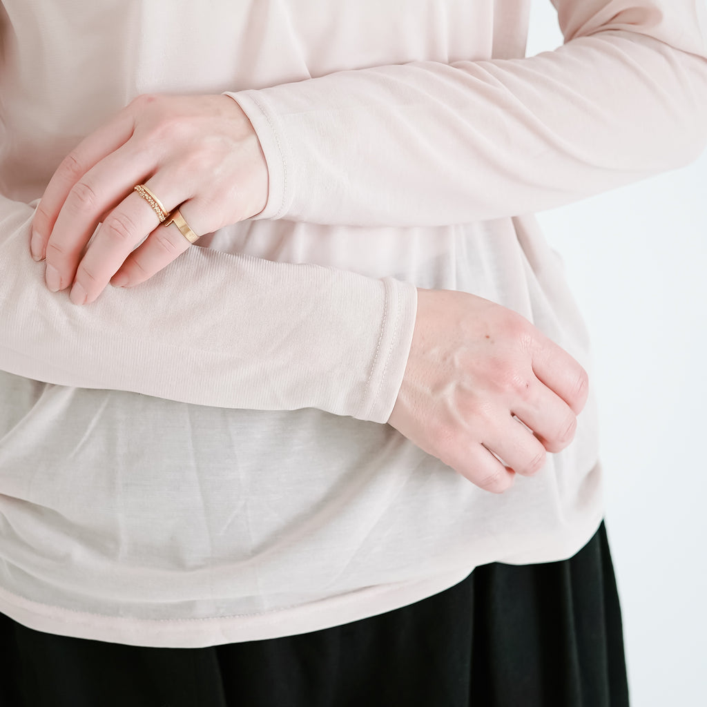 ROBE de PEAU リラックスシアープルオーバー