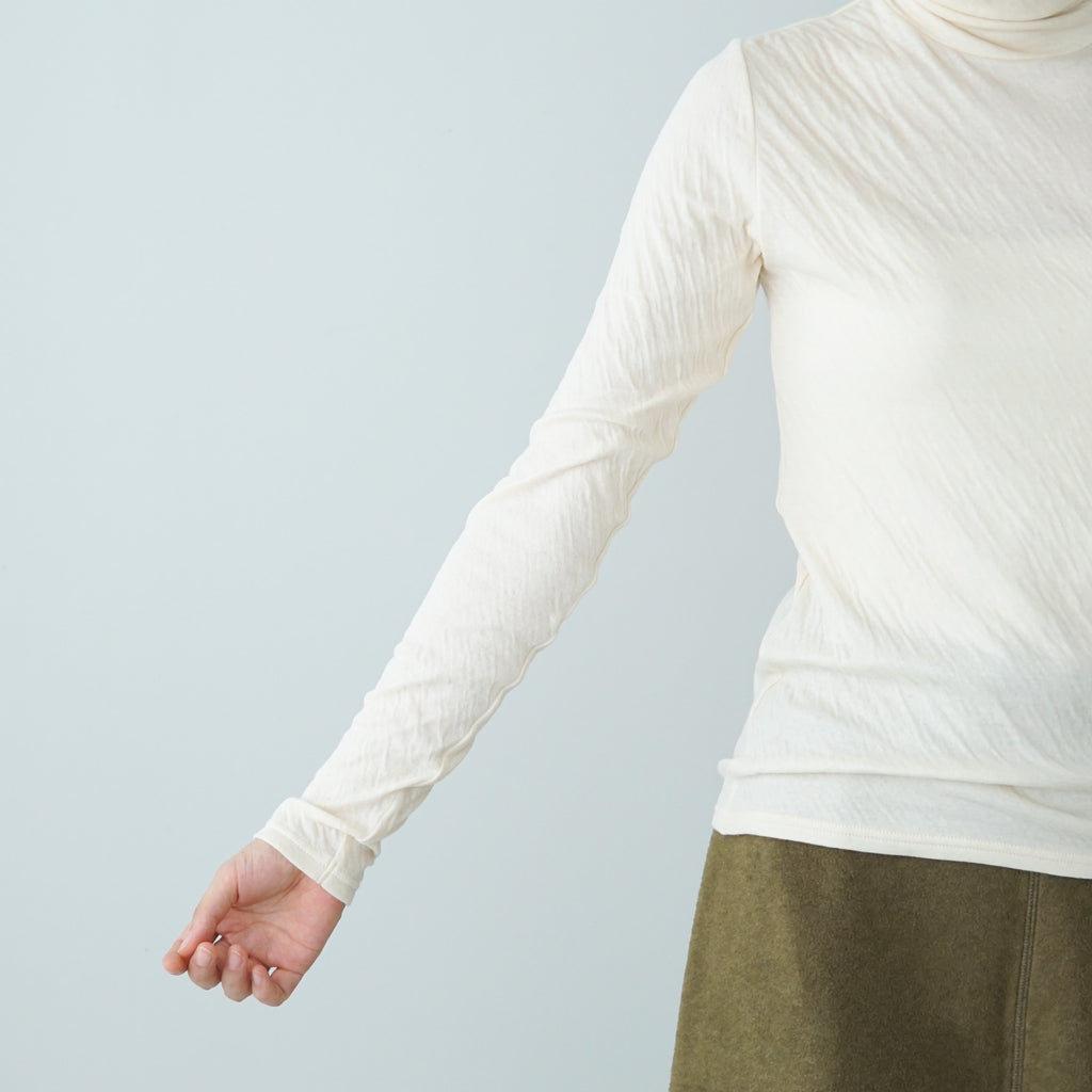 ROBE de PEAU タートルネック プルオーバー