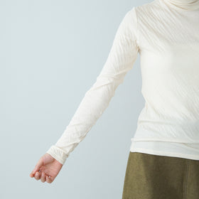 ROBE de PEAU タートルネック プルオーバー