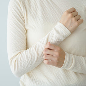 ROBE de PEAU タートルネック プルオーバー