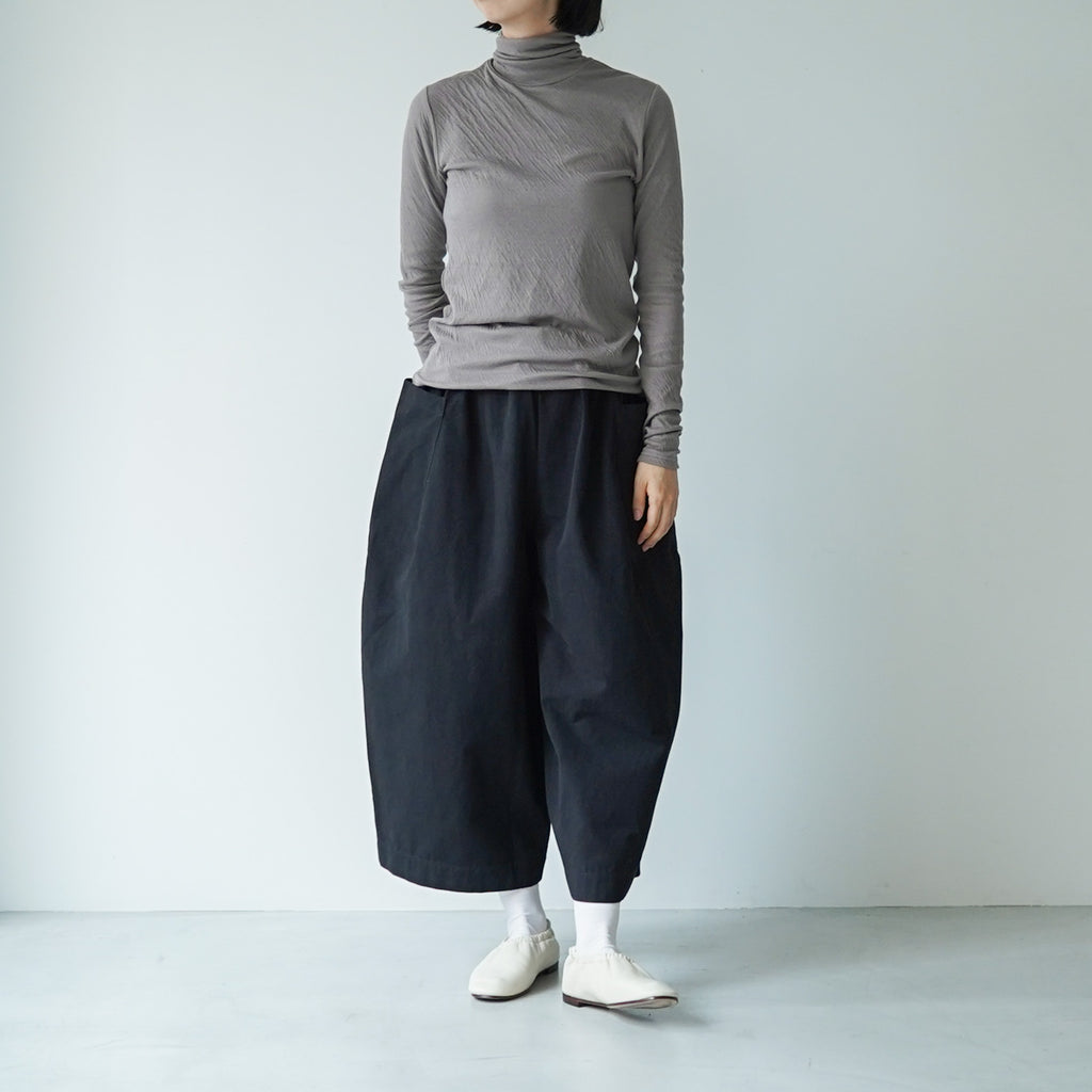 ROBE de PEAU タートルネック プルオーバー