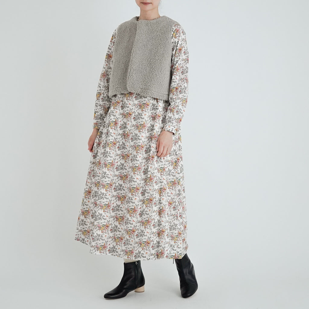 UNIVERSAL SEVEN ボア コンパクトベスト グレージュ