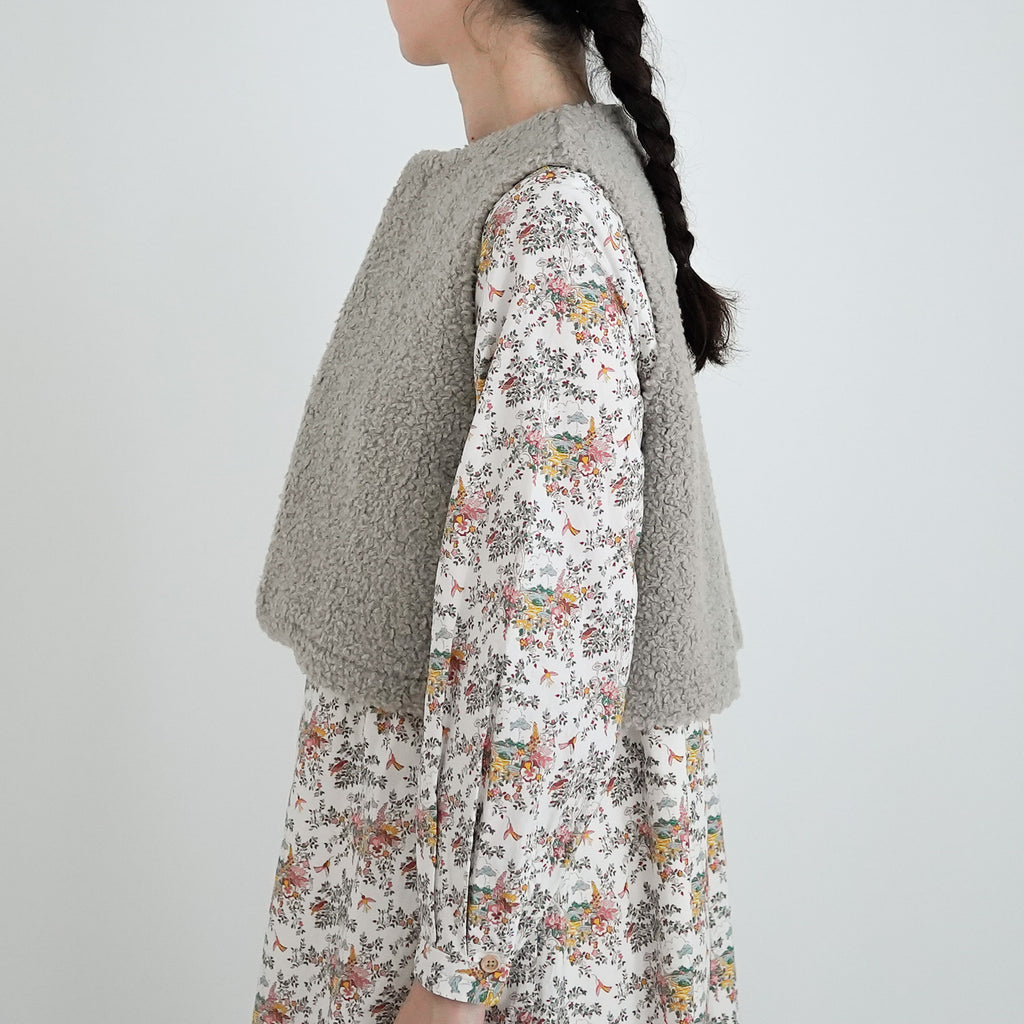 UNIVERSAL SEVEN ボア コンパクトベスト グレージュ