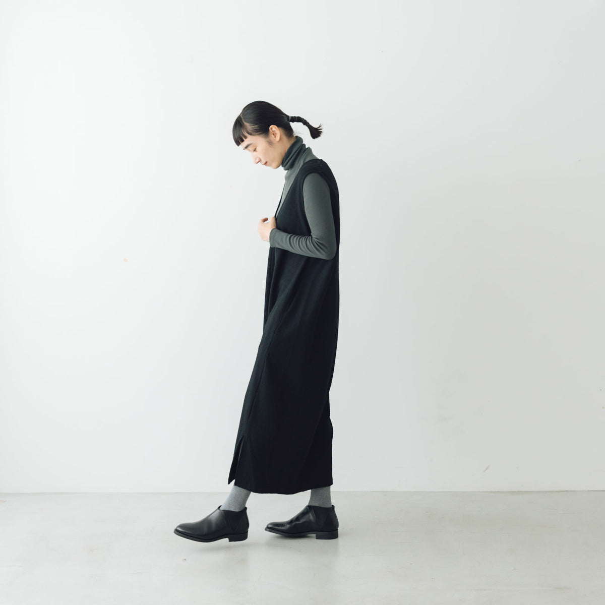 UNIVERSAL TISSU ウール圧縮 ジャンパードレス ｜くらすこと公式