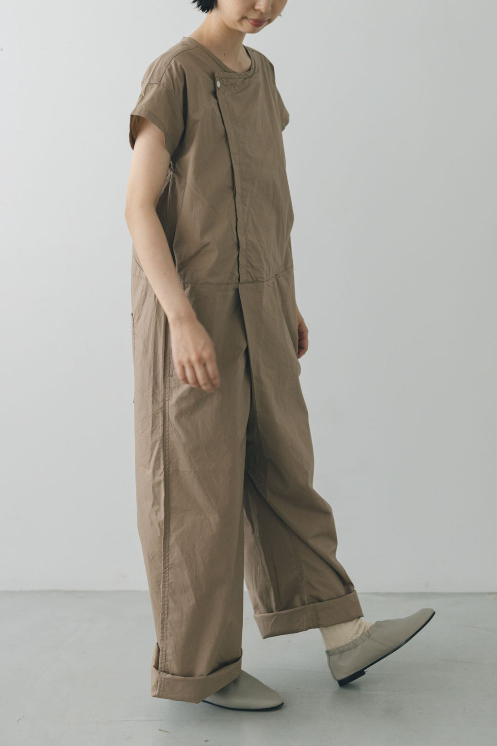 UNIVERSAL TISSU ナチュラルタイプライター ハーフスリーブ3Dオールインワン