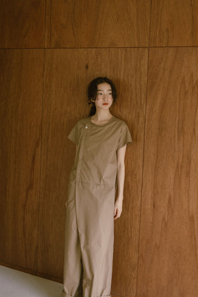 UNIVERSAL TISSU ナチュラルタイプライター ハーフスリーブ3Dオールインワン