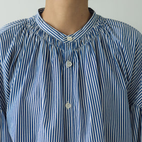 UNIVERSAL TISSU バンドカラーシャーリングブラウス ストライプ