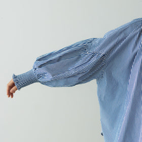 UNIVERSAL TISSU バンドカラーシャーリングブラウス ストライプ