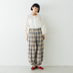 Yarmo ワイドタックイージーパンツ サックス×ベージュ