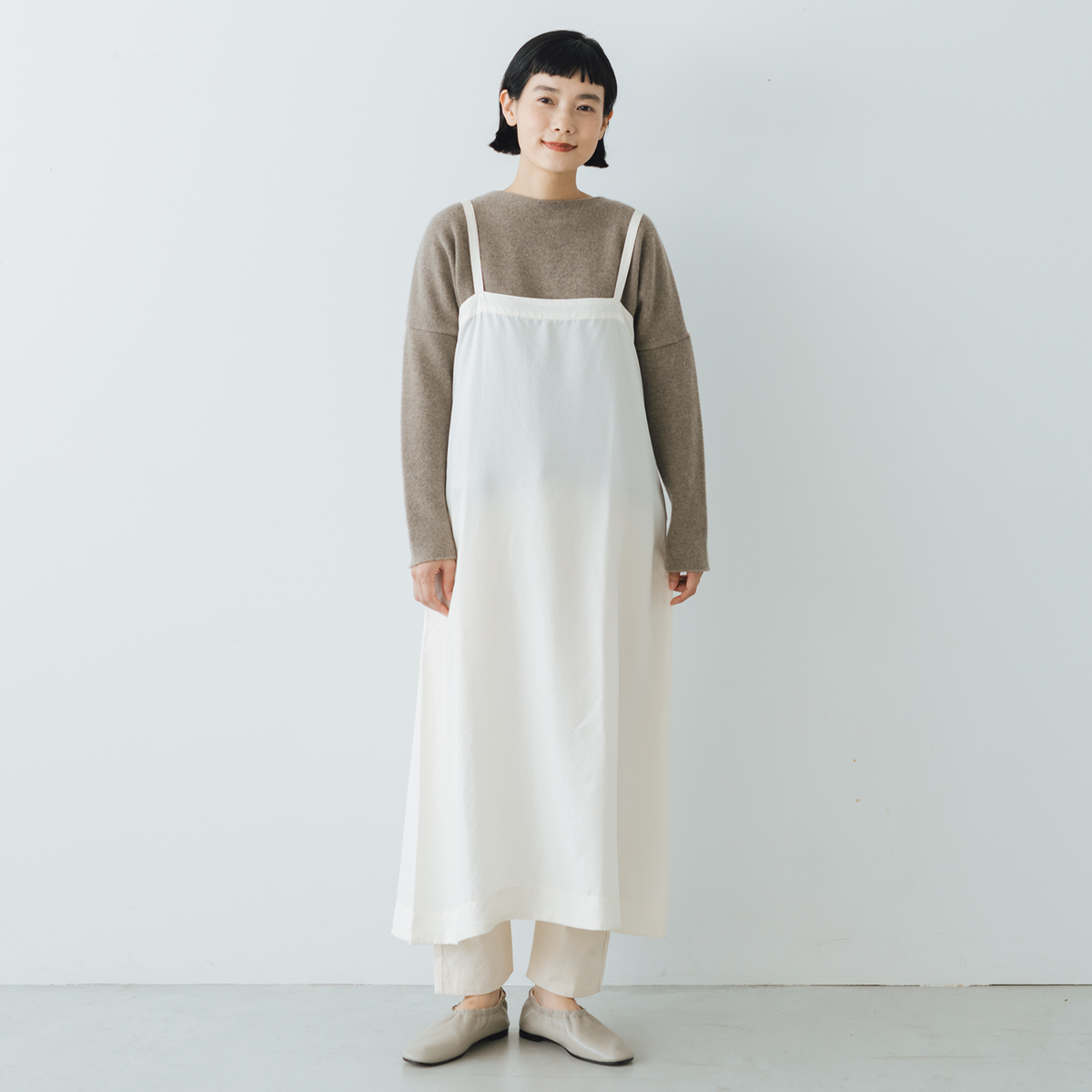 yoli) Simple onepiece white サイズ1 - キャミワンピース