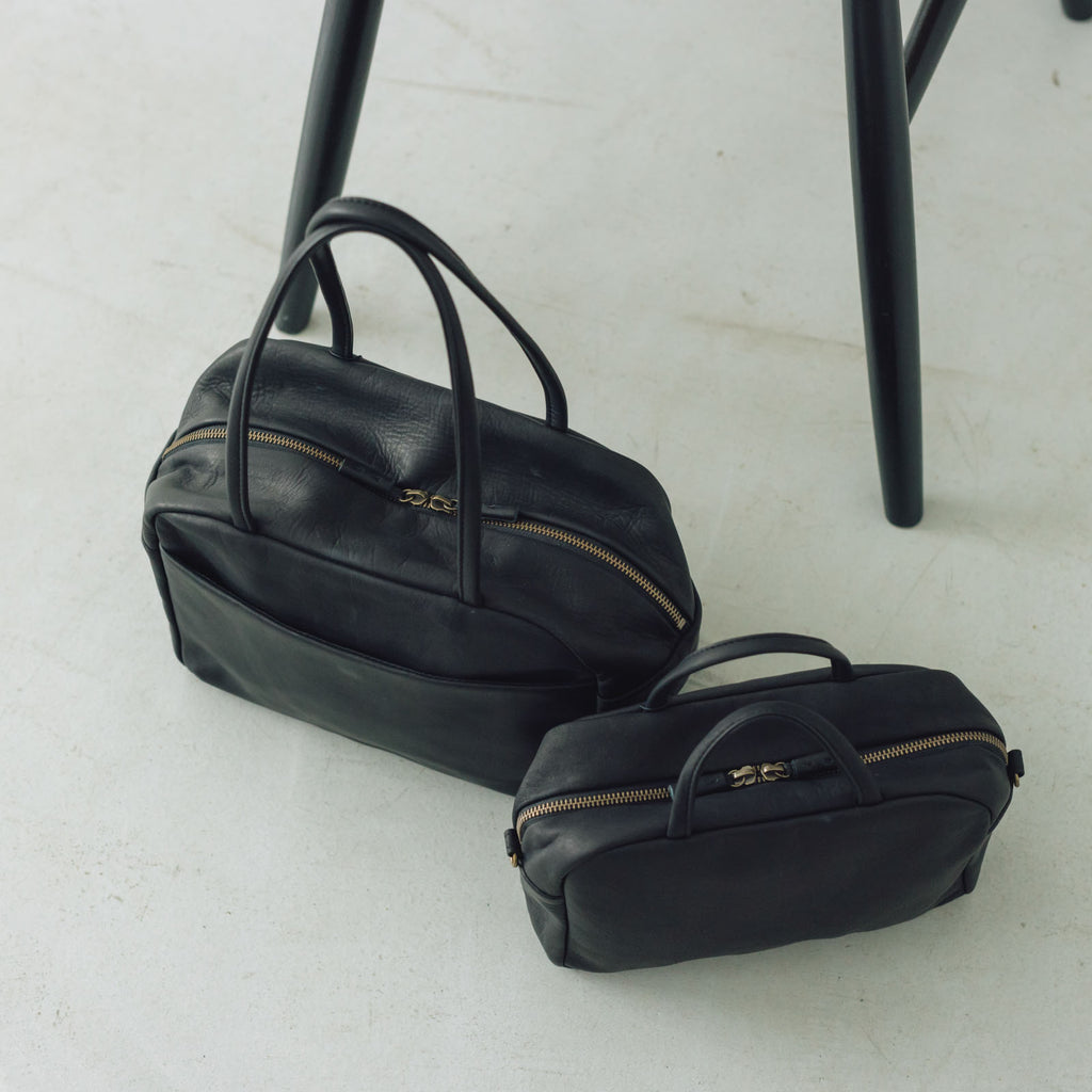 a(アー)ボストンバッグ ブラック