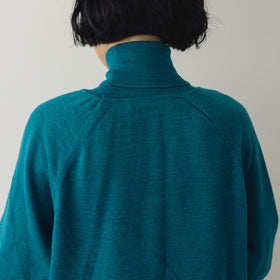 atelier naruse ウールタートルネックニット