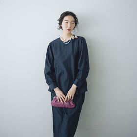 「わたしたちらしい、大人のかわいらしさ」ブラウス+サルエルパンツのセットアップ