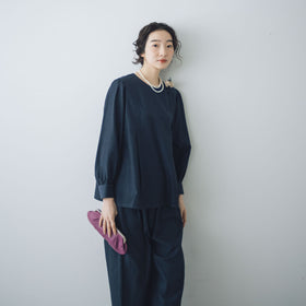 「わたしたちらしい、大人のかわいらしさ」ブラウス+サルエルパンツのセットアップ