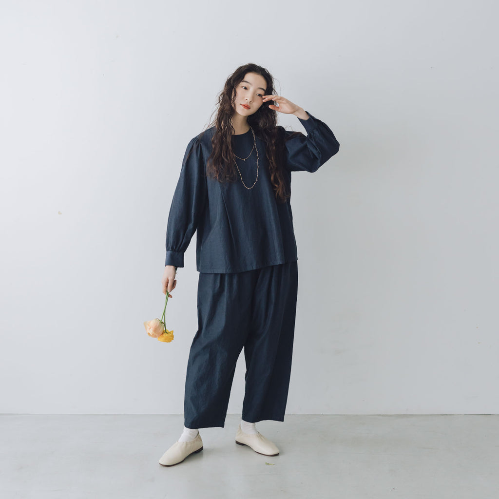 「わたしたちらしい、大人のかわいらしさ」ブラウス+サルエルパンツのセットアップ