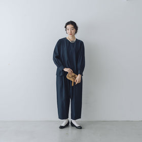 「わたしたちらしい、大人のかわいらしさ」ブラウス+サルエルパンツのセットアップ