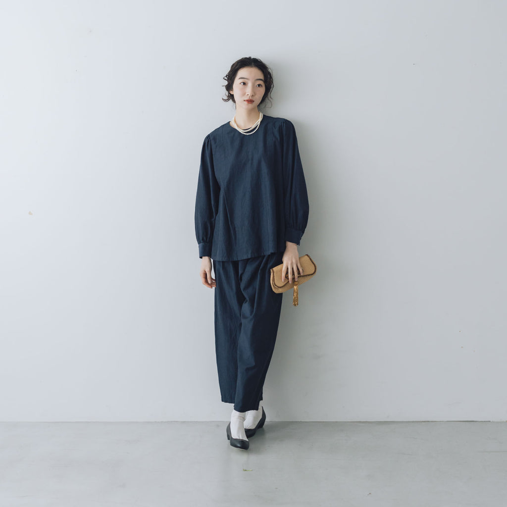 「わたしたちらしい、大人のかわいらしさ」ブラウス+サルエルパンツのセットアップ