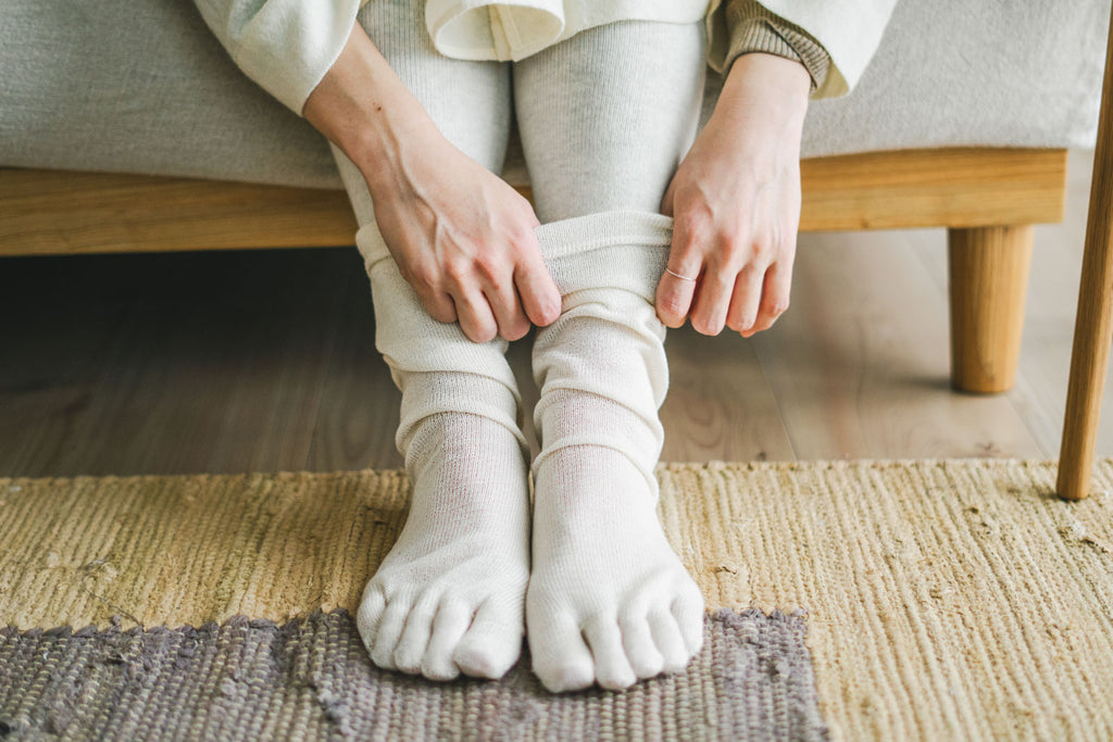 シルクふぁみりぃ 締め付けない絹100%5本指靴下