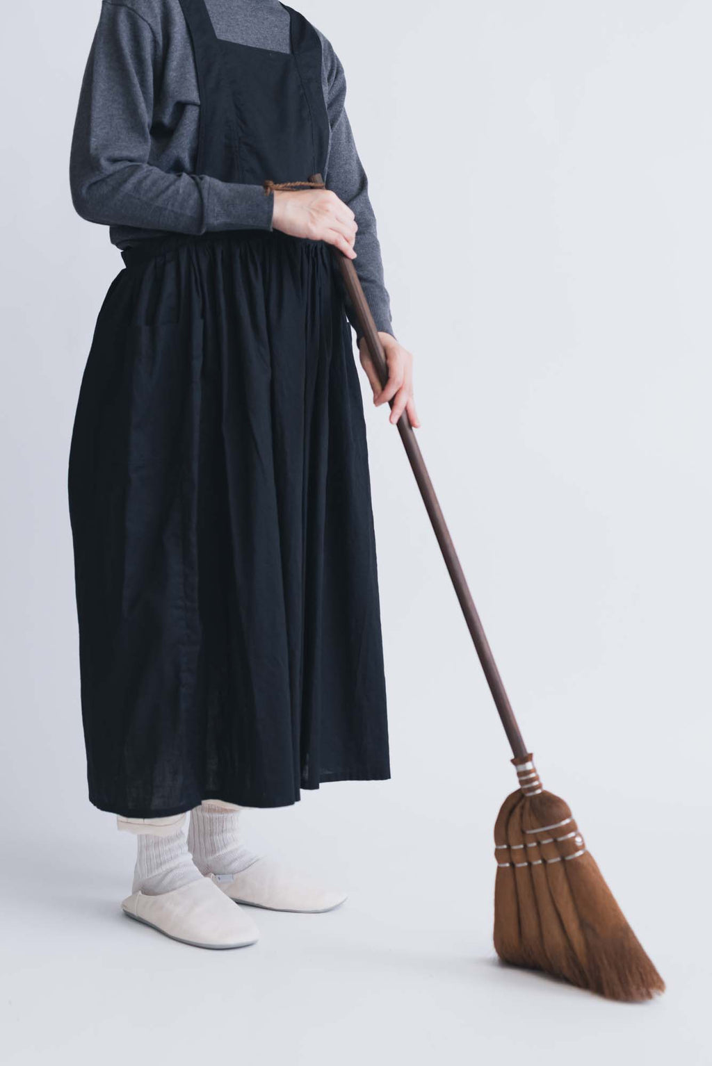 高田耕造商店 しゅろのやさしいほうき五玉 焼檜柄