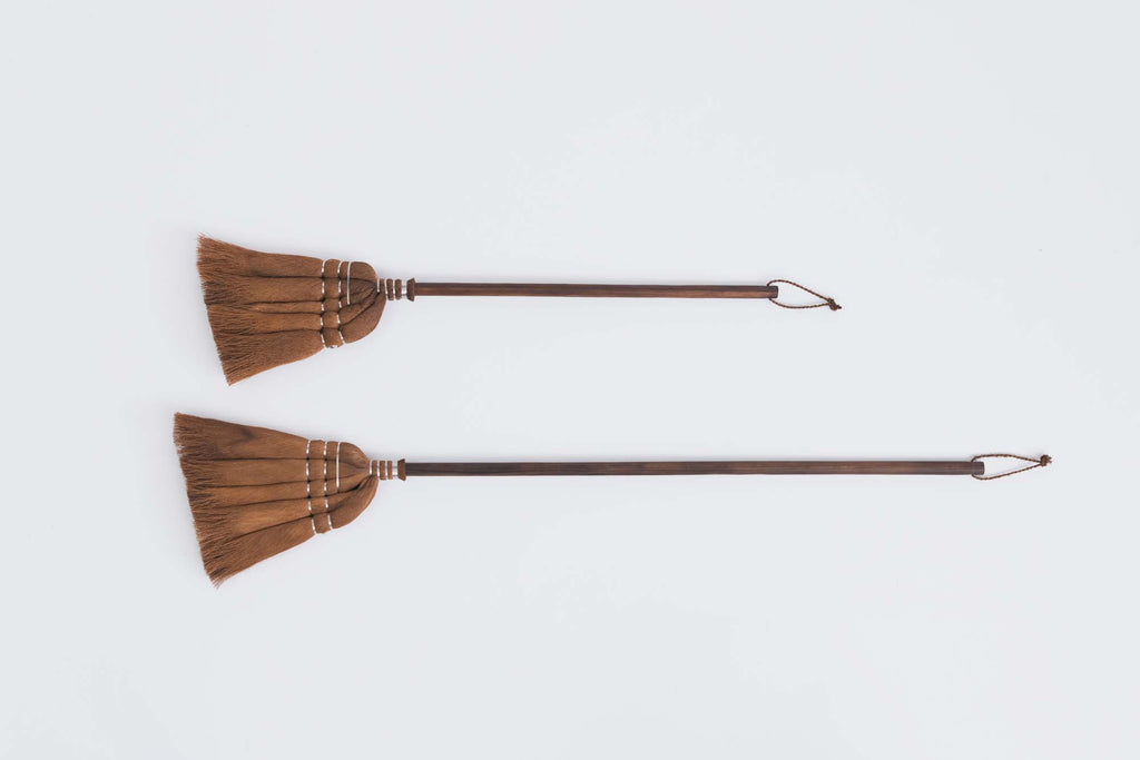 高田耕造商店 しゅろのやさしいほうき五玉 焼檜柄