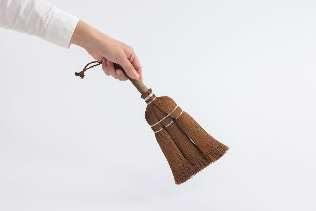 高田耕造商店 しゅろのやさしい小ぼうき 三玉 焼檜柄