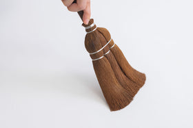 高田耕造商店 しゅろのやさしい小ぼうき 三玉 焼檜柄