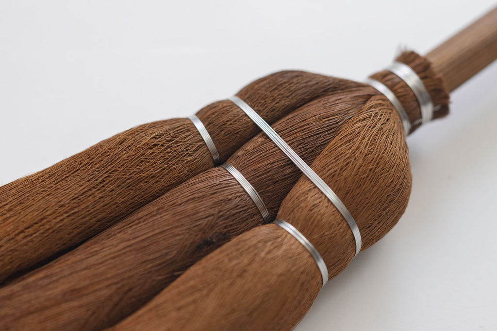 高田耕造商店 しゅろのやさしい小ぼうき 三玉 焼檜柄