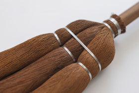 高田耕造商店 しゅろのやさしい小ぼうき 三玉 焼檜柄