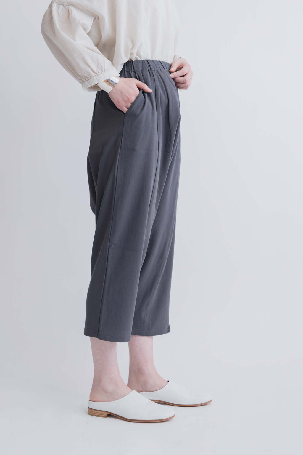 evam eva コットンサルエルパンツ ストーングレー