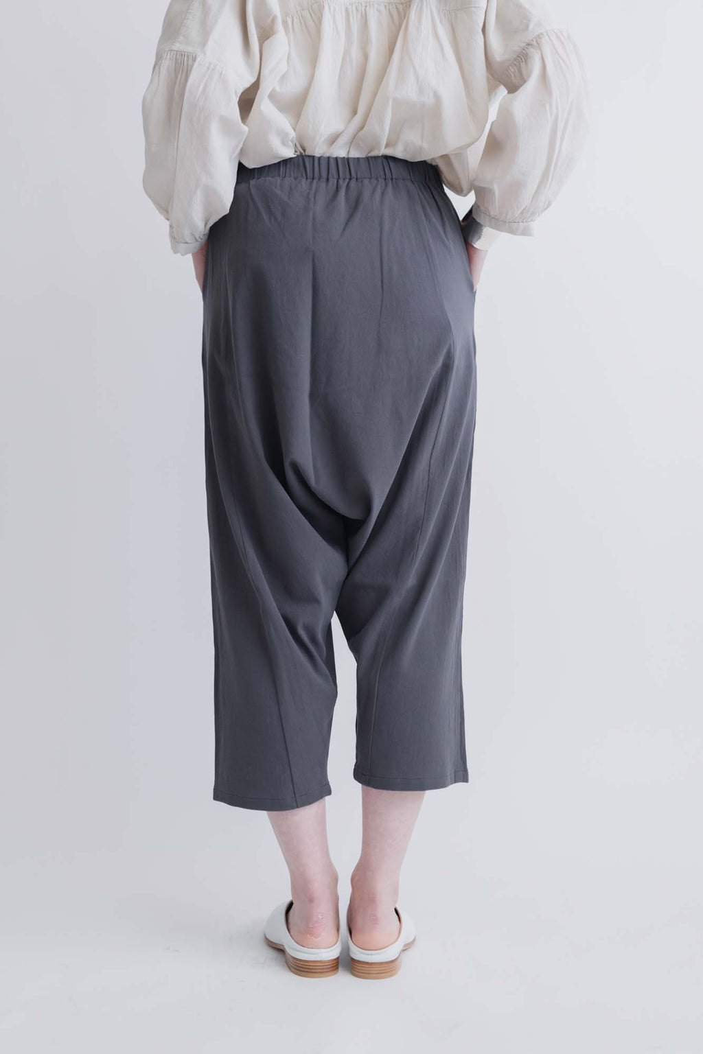 evam eva コットンサルエルパンツ ストーングレー