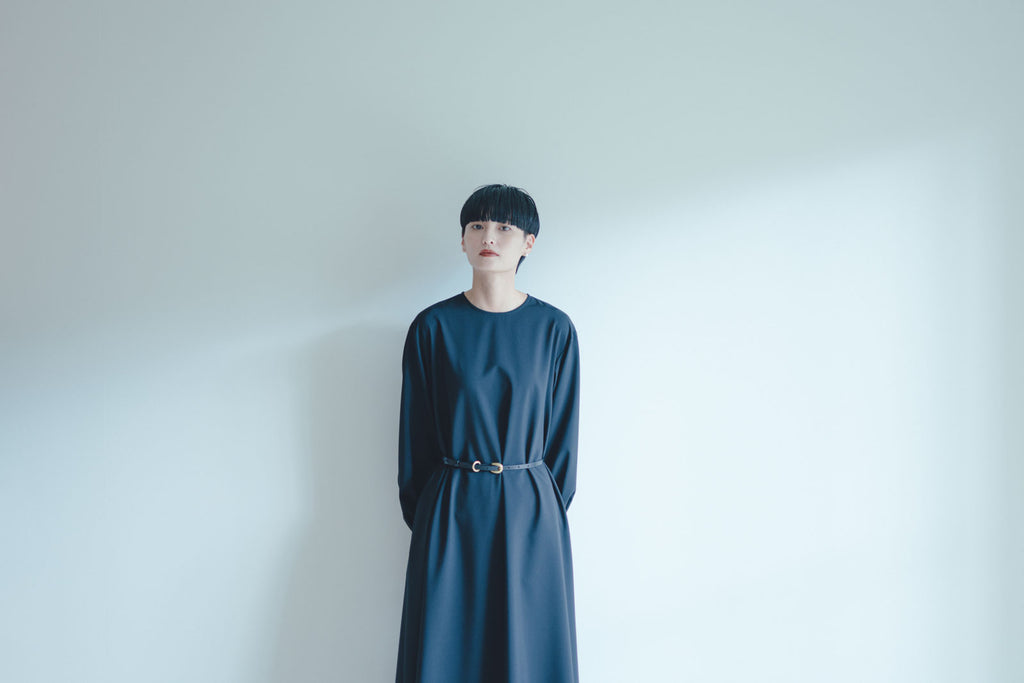 fruits of life ウールギャザーワンピース 黒色/ブラック