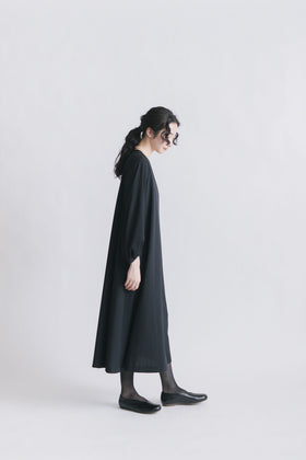 fruits of life ウールギャザーワンピース 黒色/ブラック