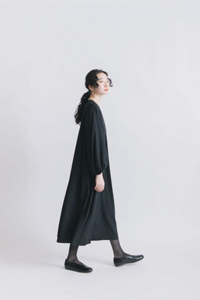 fruits of life ウールギャザーワンピース 黒色/ブラック