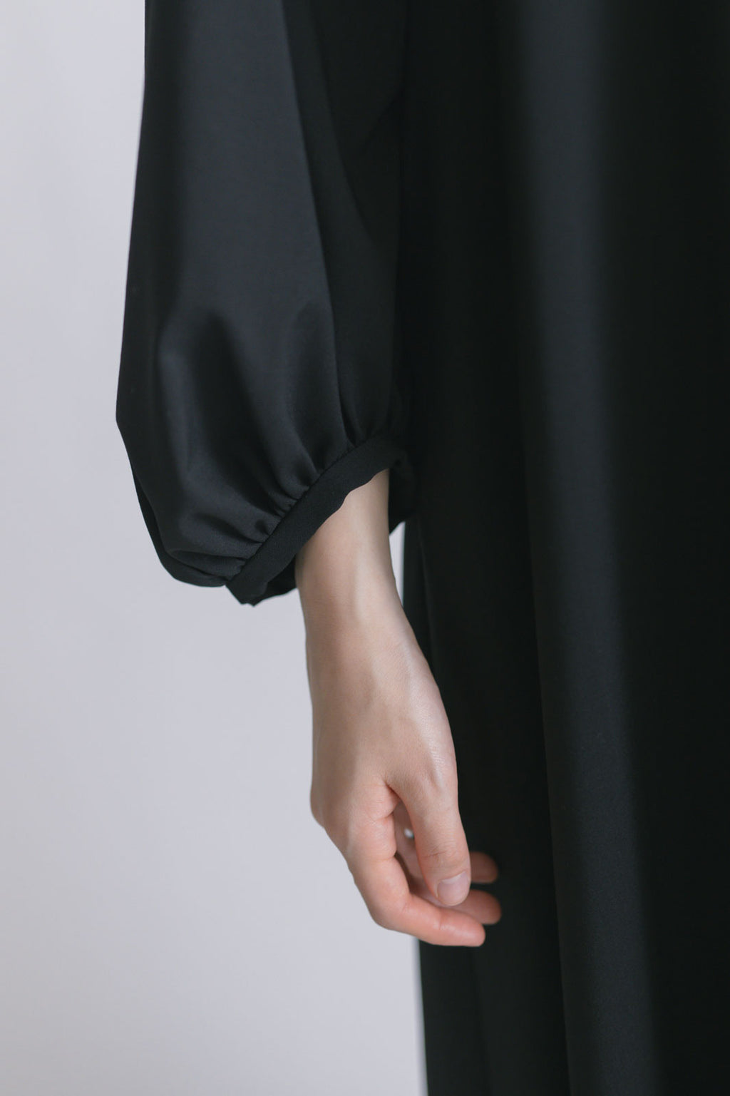 fruits of life ウールギャザーワンピース 黒色/ブラック