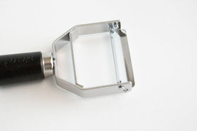 Deglon スピードピーラー(ギザ刃)