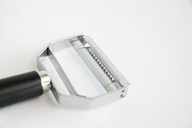 Deglon ジュリエンヌピーラー