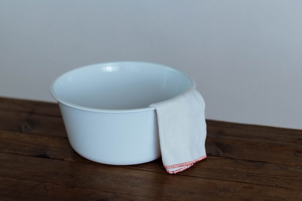 ホーローの洗面器